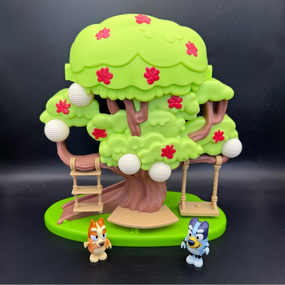 Bluey Treehouse Playset With 2 Figures Swing Slide And Ladder Great Condition